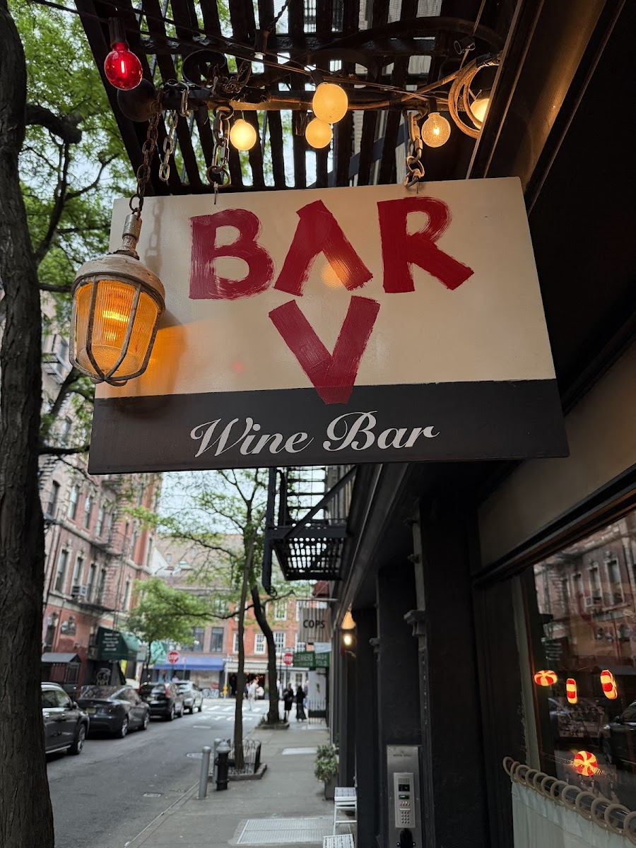 Bar V